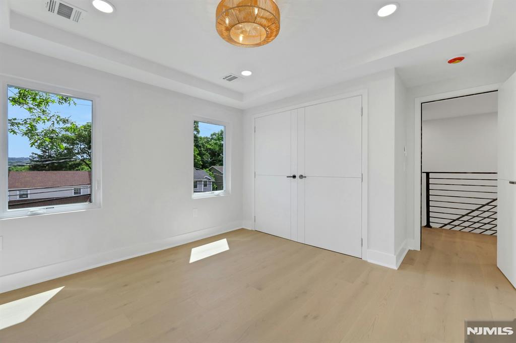 279 Jefferson Avenue