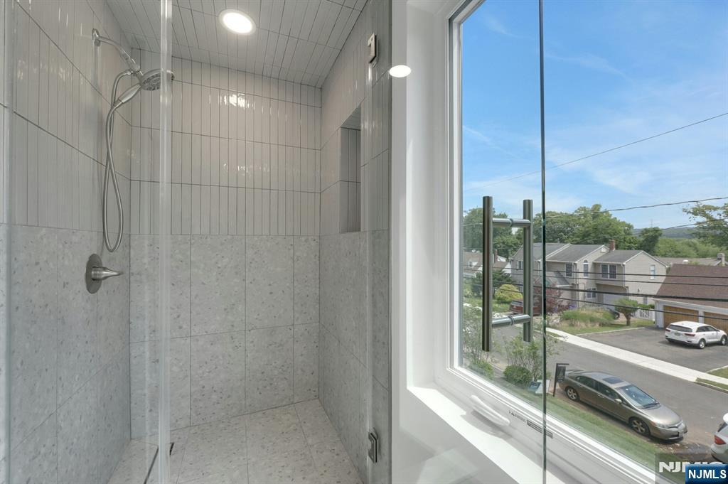 279 Jefferson Avenue