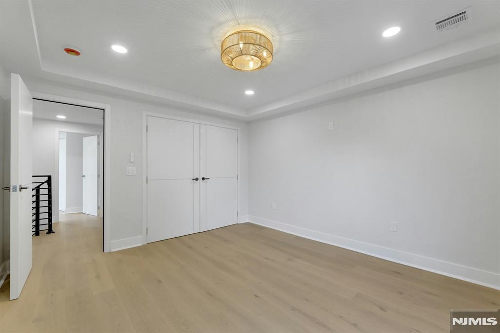 279 Jefferson Avenue