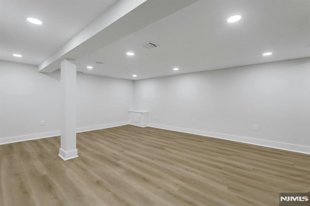 279 Jefferson Avenue