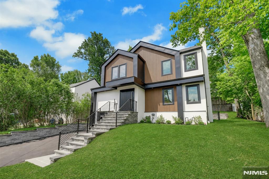 279 Jefferson Avenue