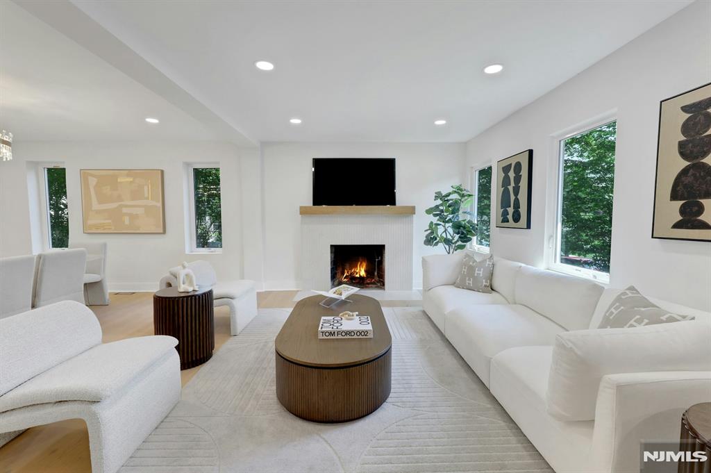 279 Jefferson Avenue