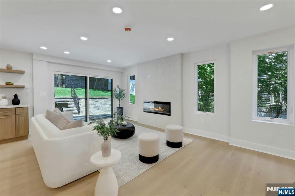 279 Jefferson Avenue