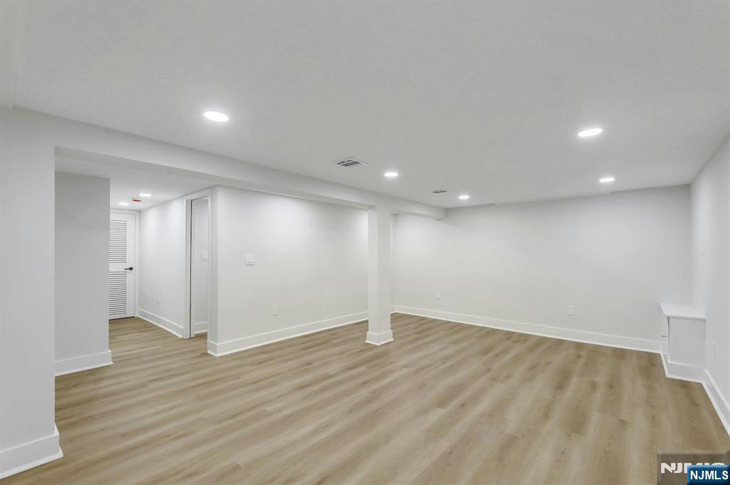 279 Jefferson Avenue