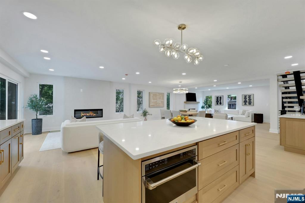 279 Jefferson Avenue
