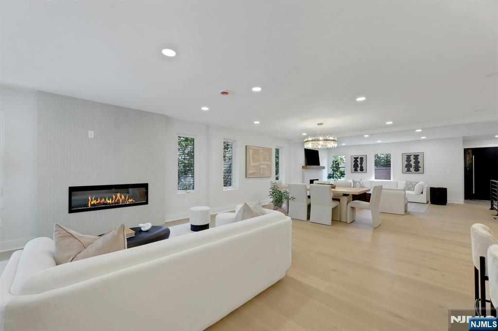 279 Jefferson Avenue