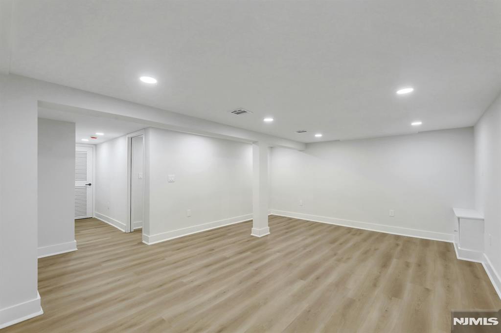 279 Jefferson Avenue