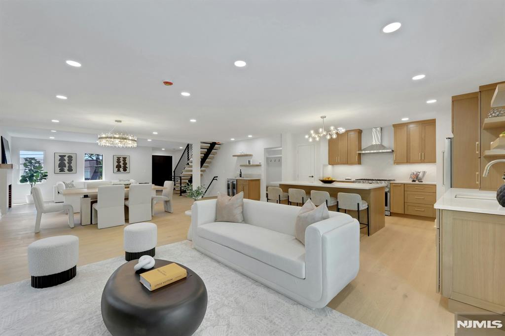279 Jefferson Avenue