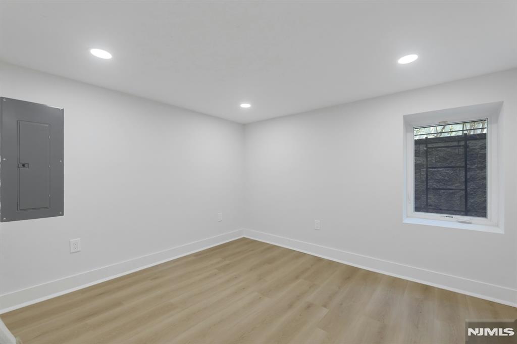 279 Jefferson Avenue