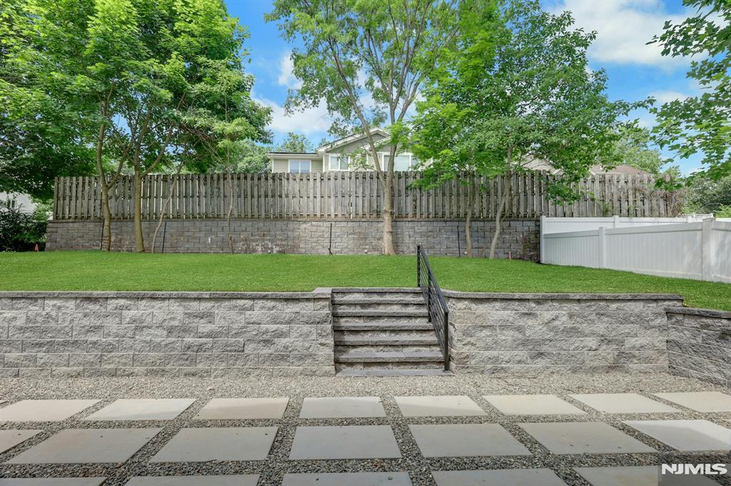 279 Jefferson Avenue
