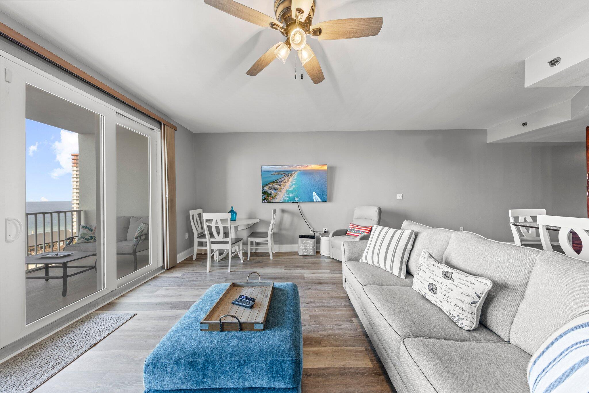 9860 S Thomas Drive, UNIT 1018