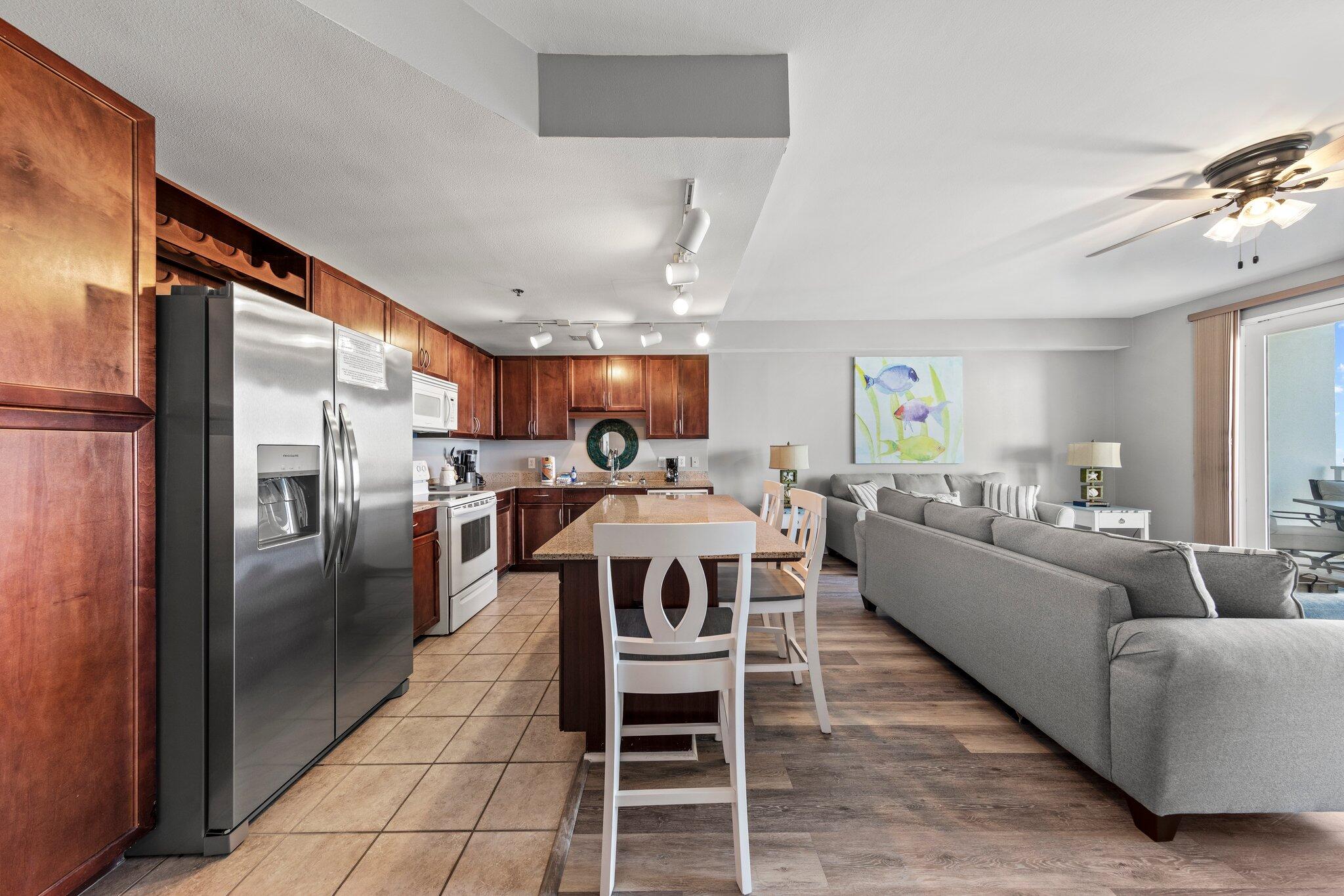 9860 S Thomas Drive, UNIT 1018