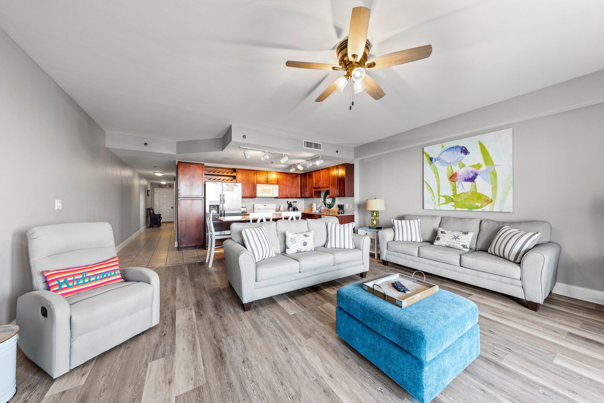 9860 S Thomas Drive, UNIT 1018