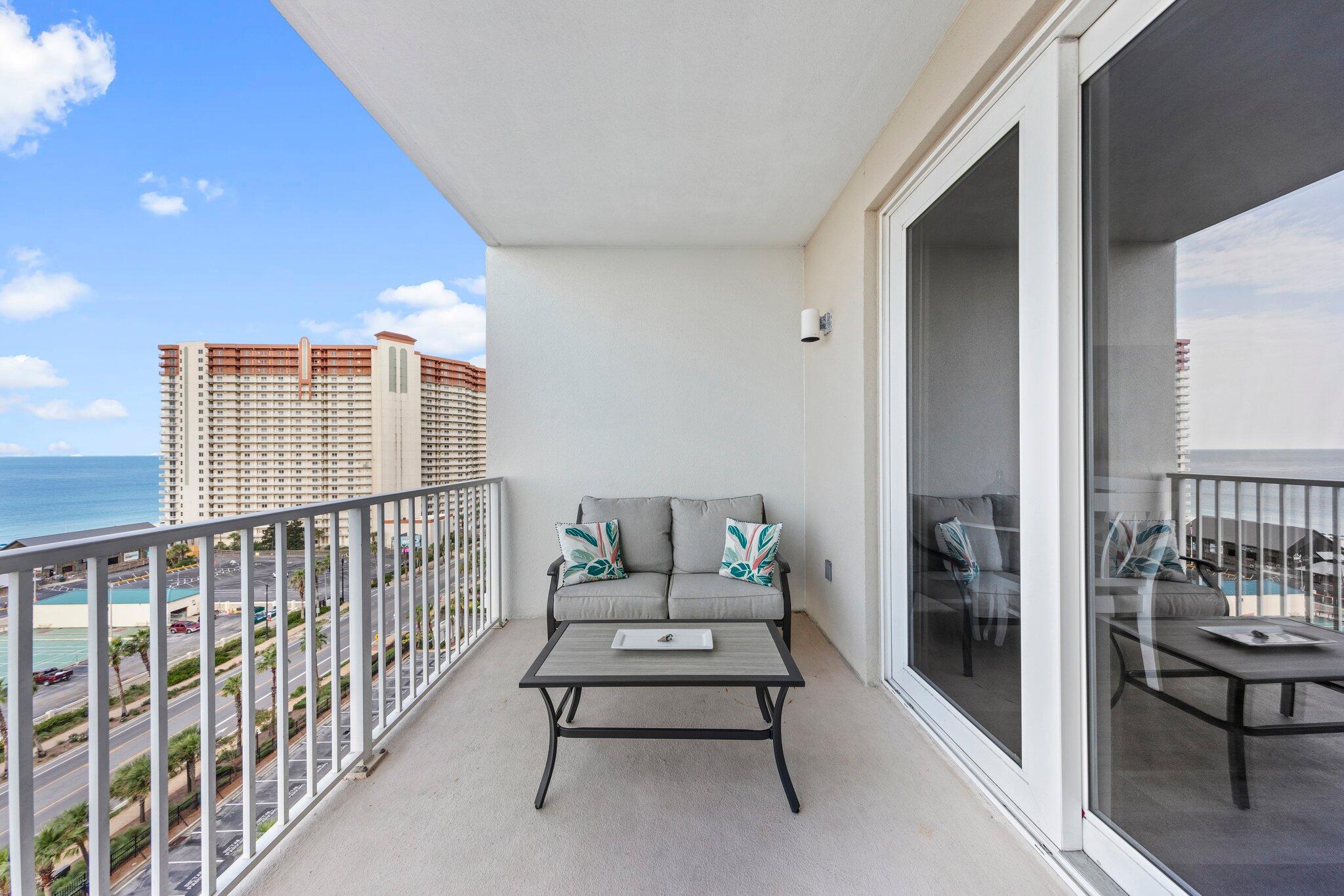 9860 S Thomas Drive, UNIT 1018