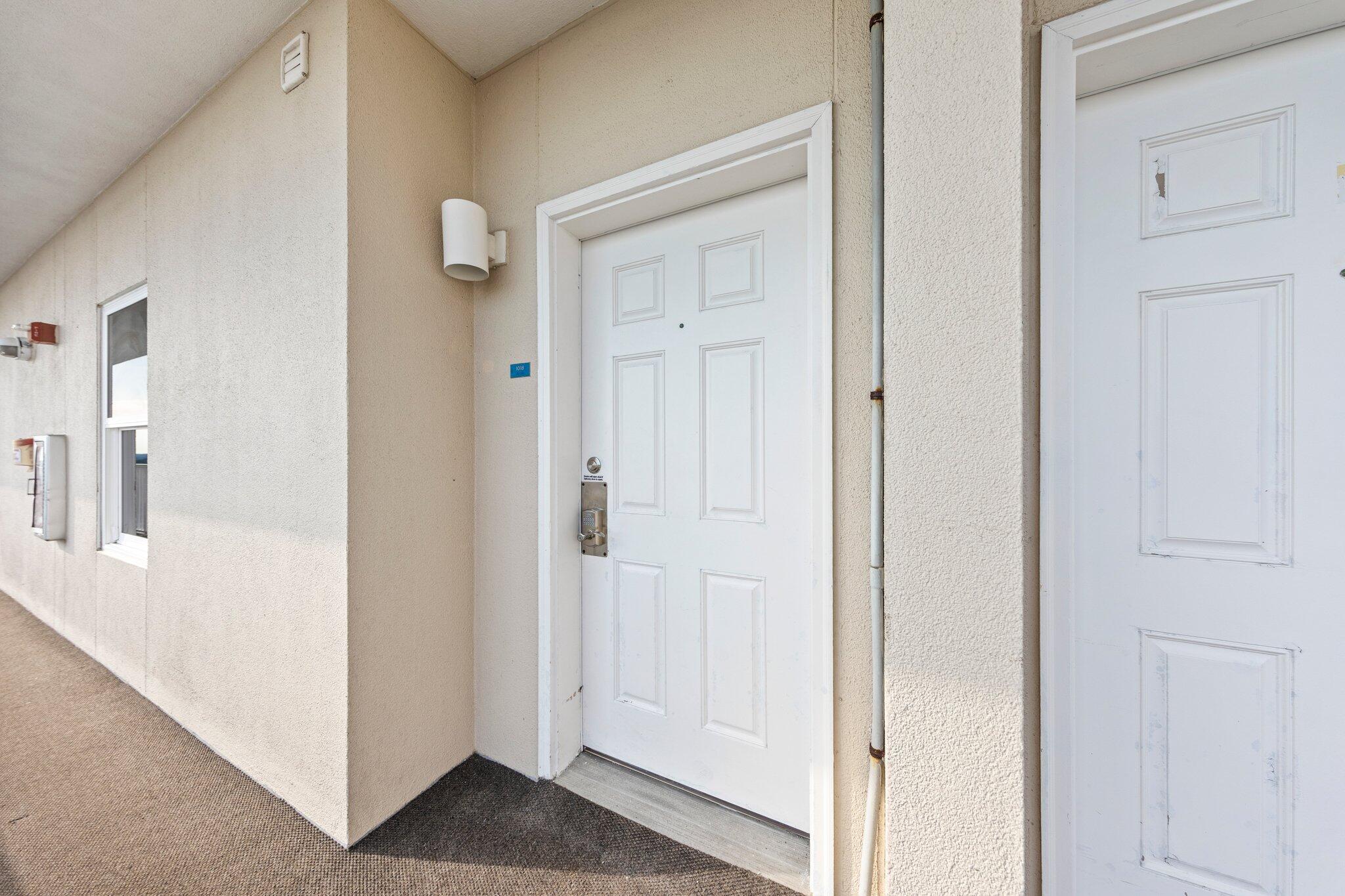 9860 S Thomas Drive, UNIT 1018