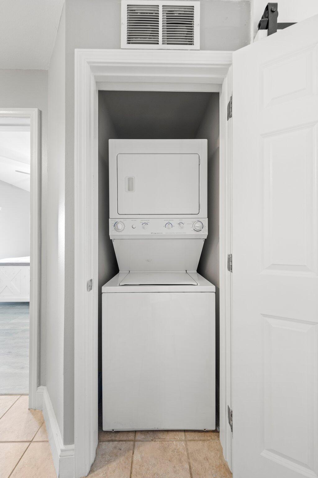 9860 S Thomas Drive, UNIT 1018