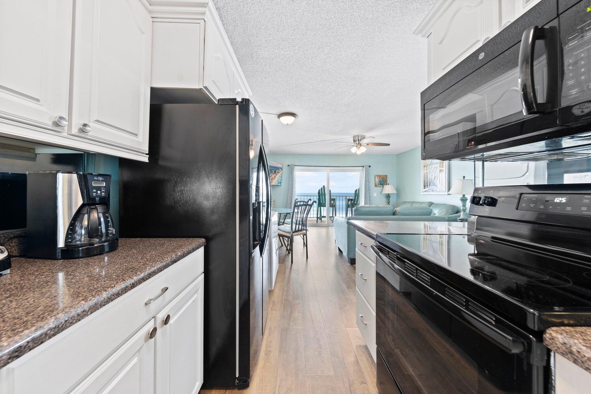 8743 Thomas Drive, 809