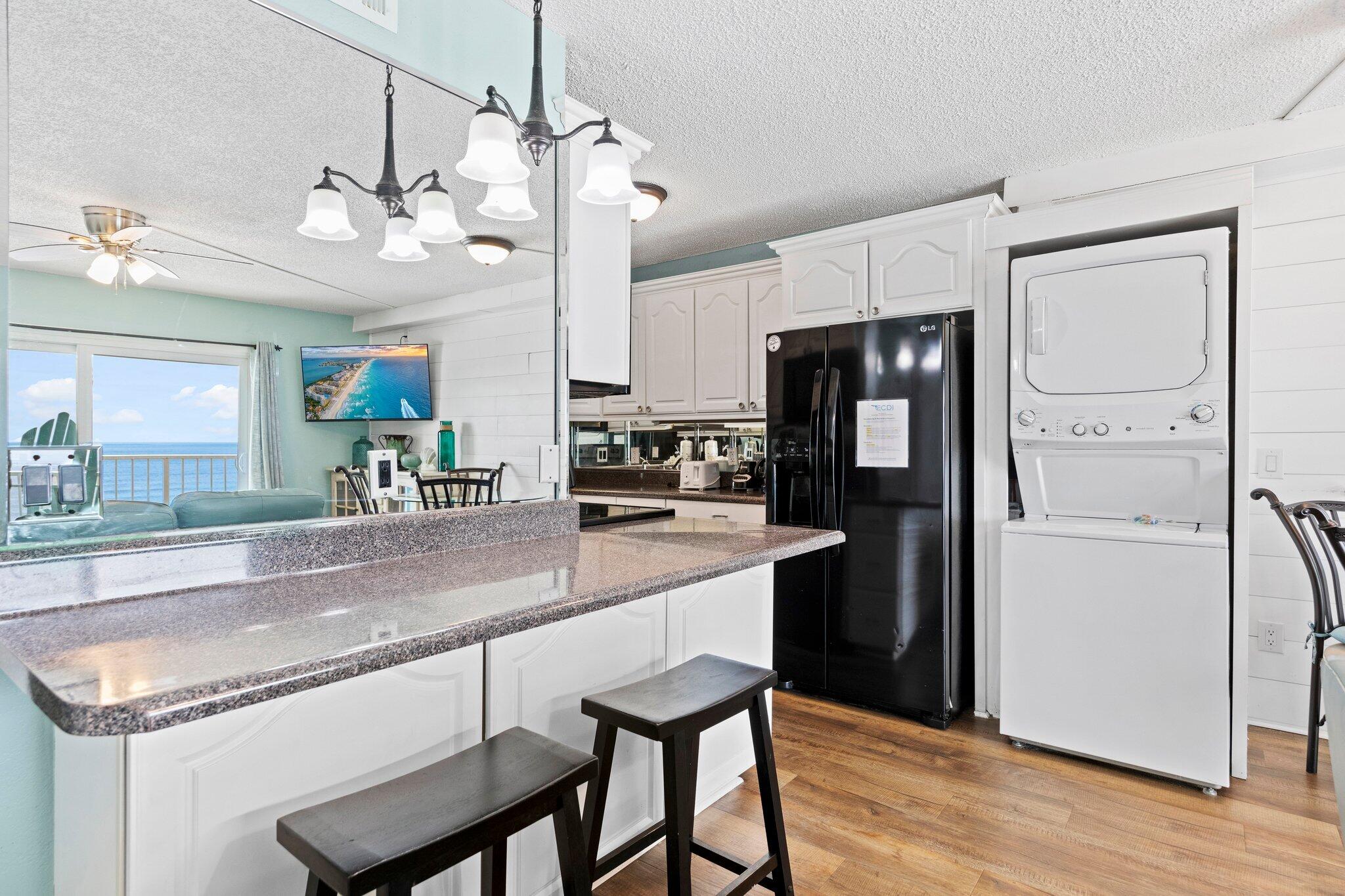 8743 Thomas Drive, 809