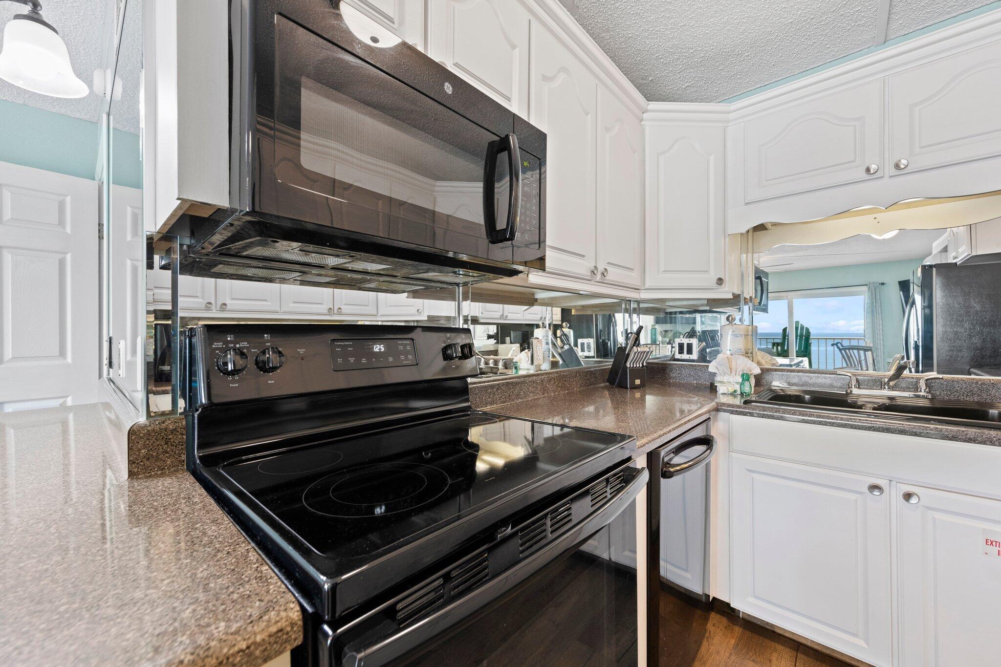 8743 Thomas Drive, 809