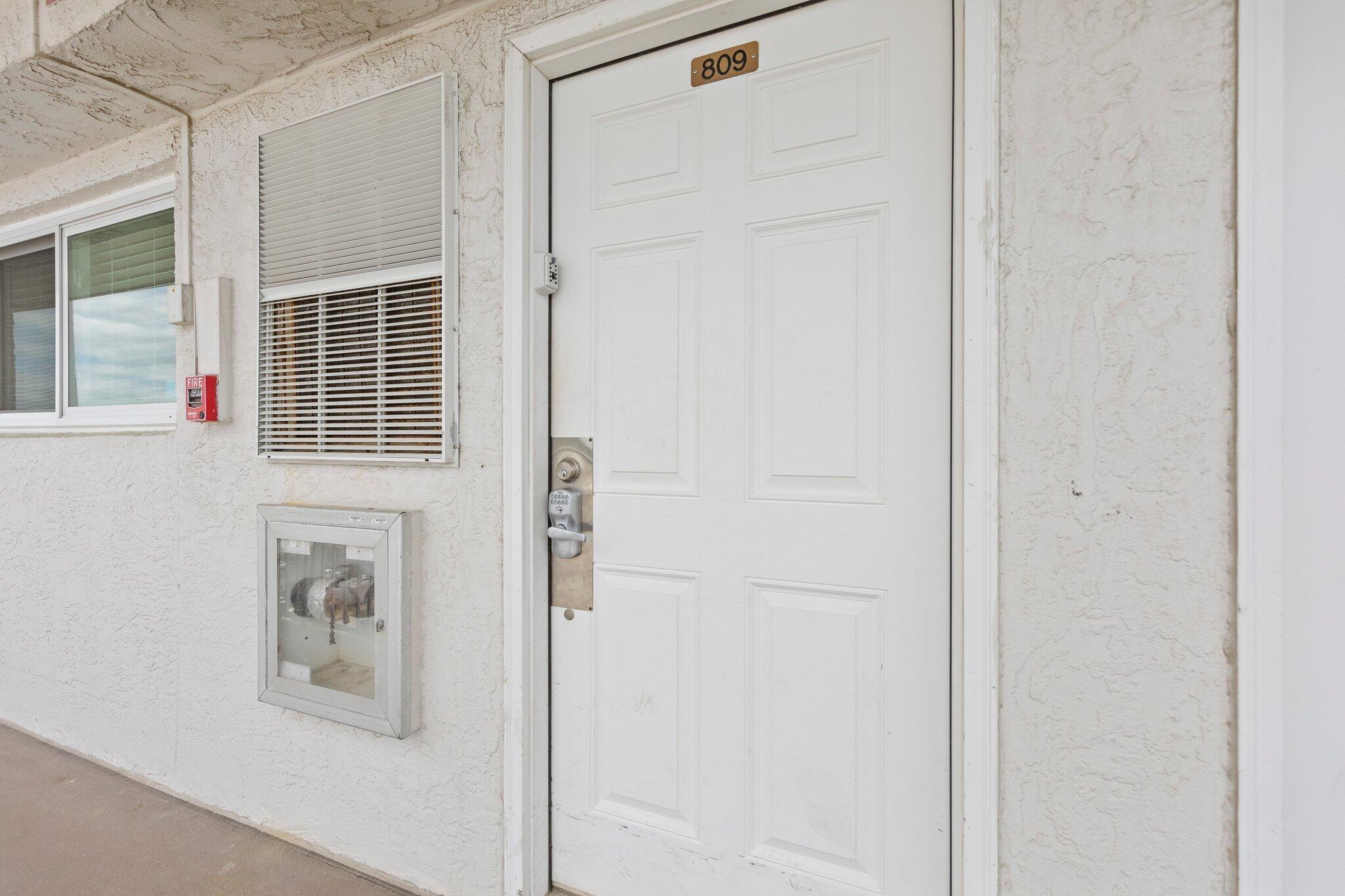 8743 Thomas Drive, 809