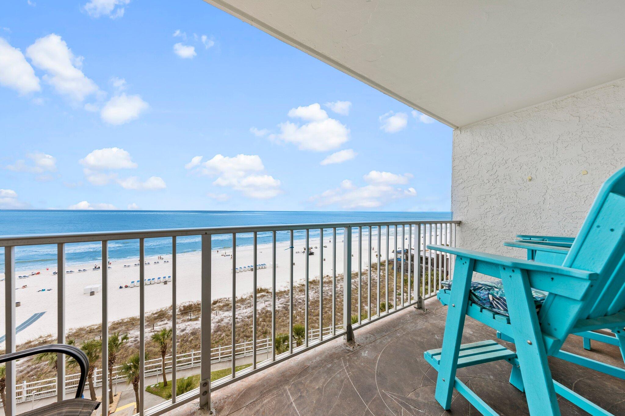 8743 Thomas Drive, 809