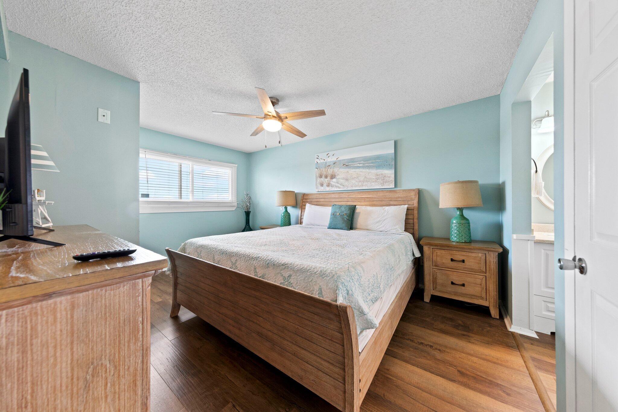 8743 Thomas Drive, 809