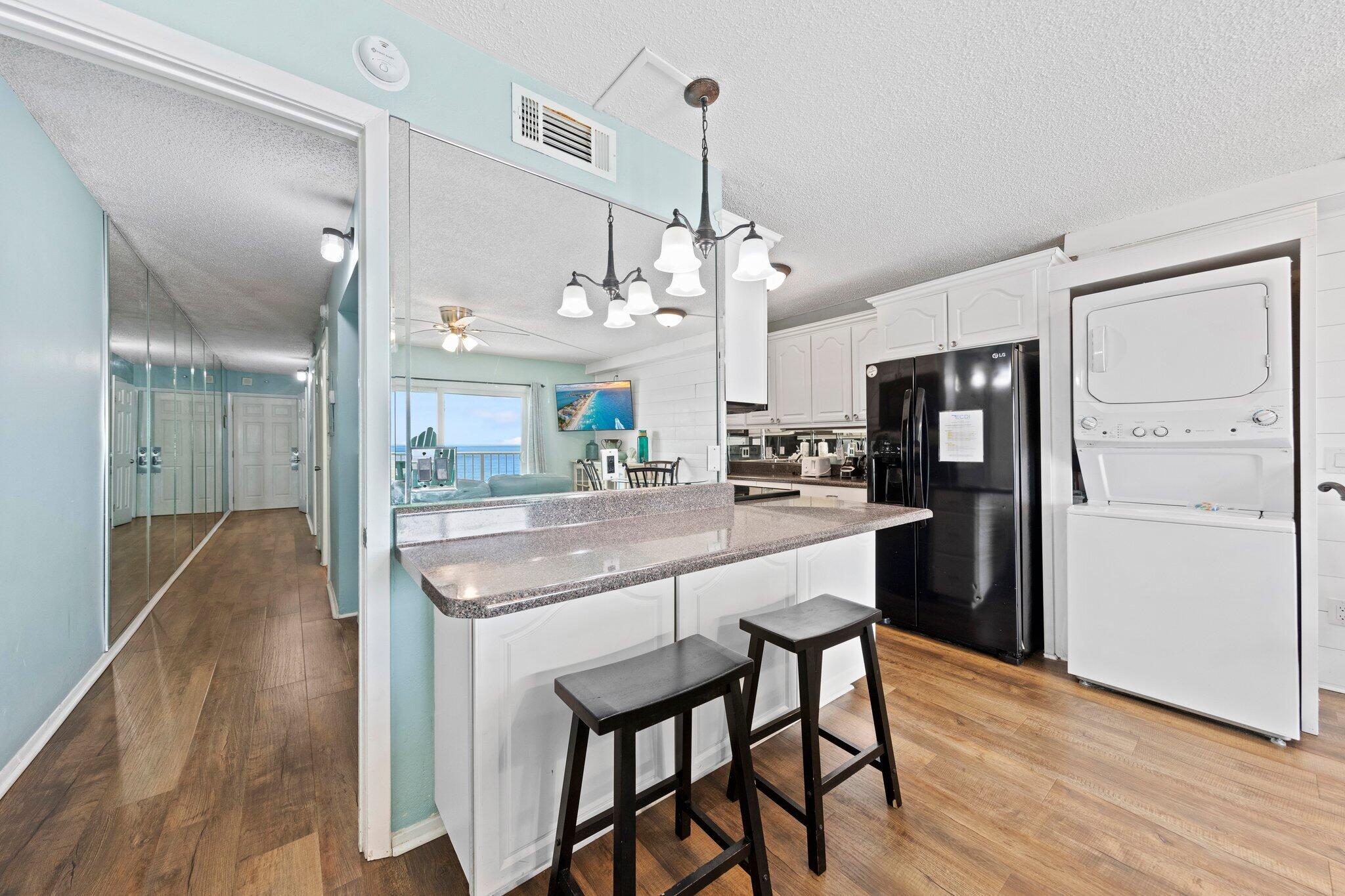8743 Thomas Drive, 809