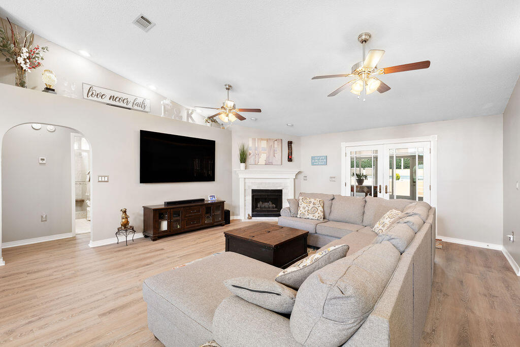 131 Wedgewood Lane