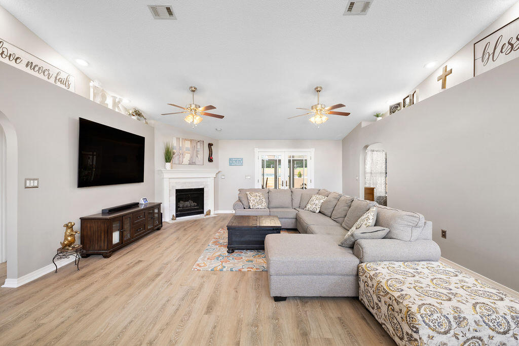 131 Wedgewood Lane
