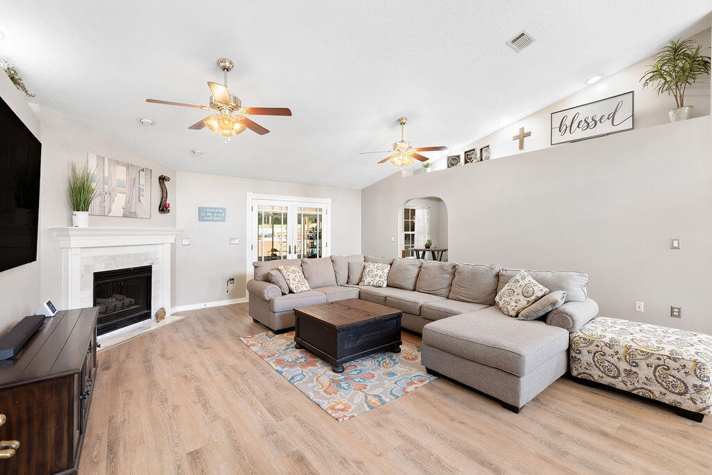 131 Wedgewood Lane