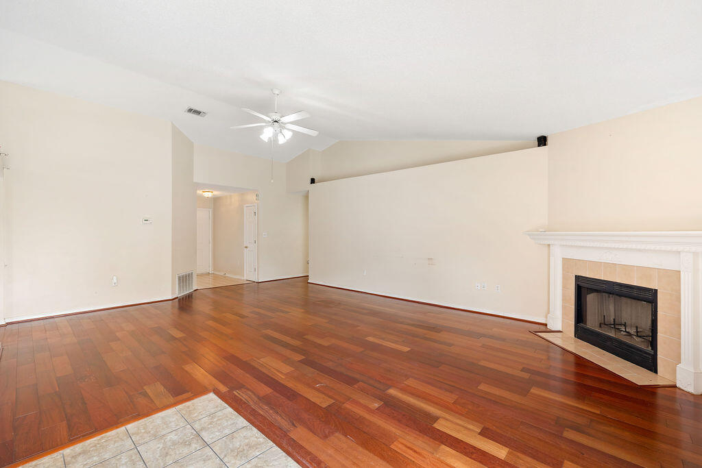 719 Majestic Prince Court