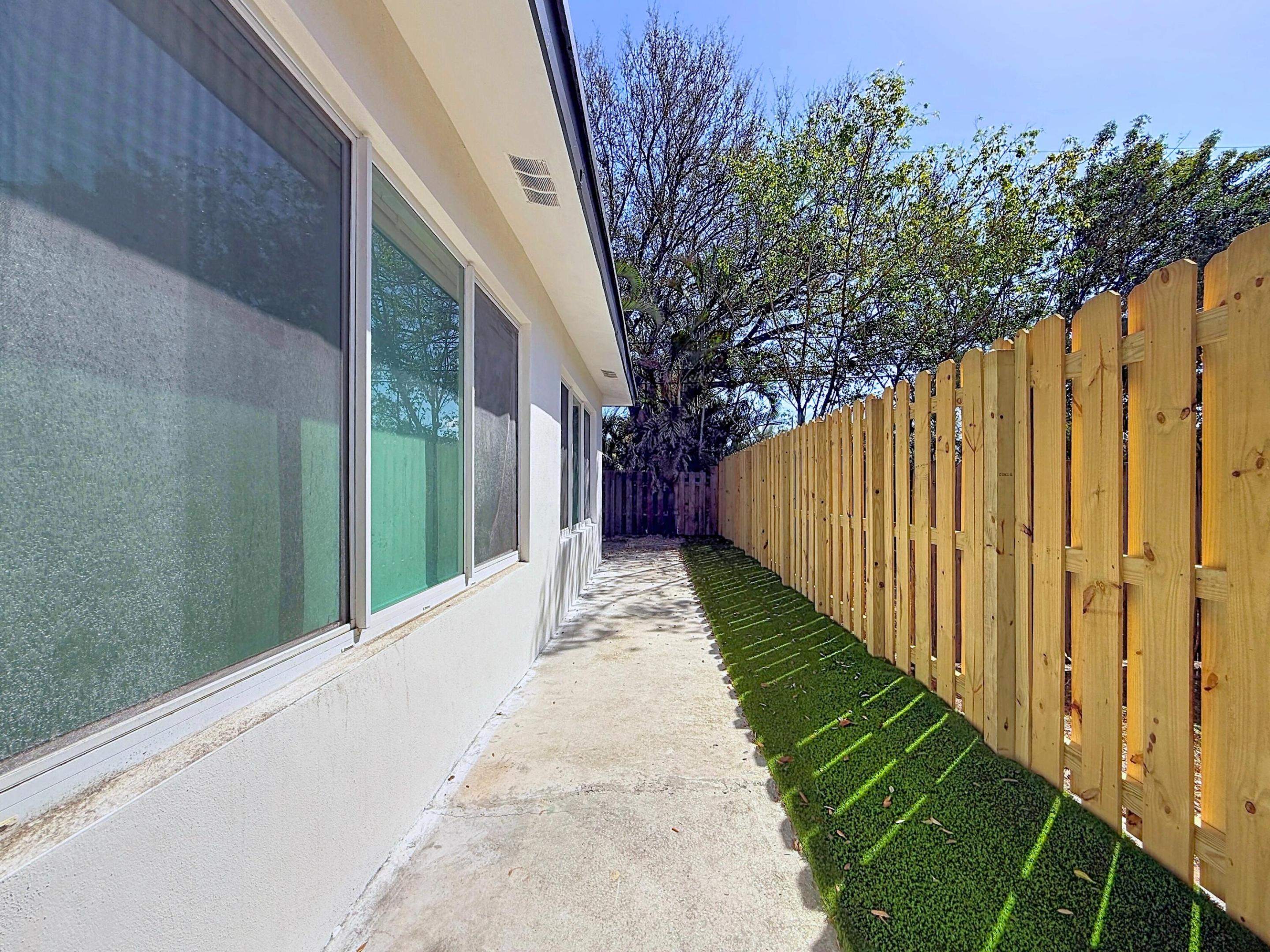 224 NE 23rd Avenue 3