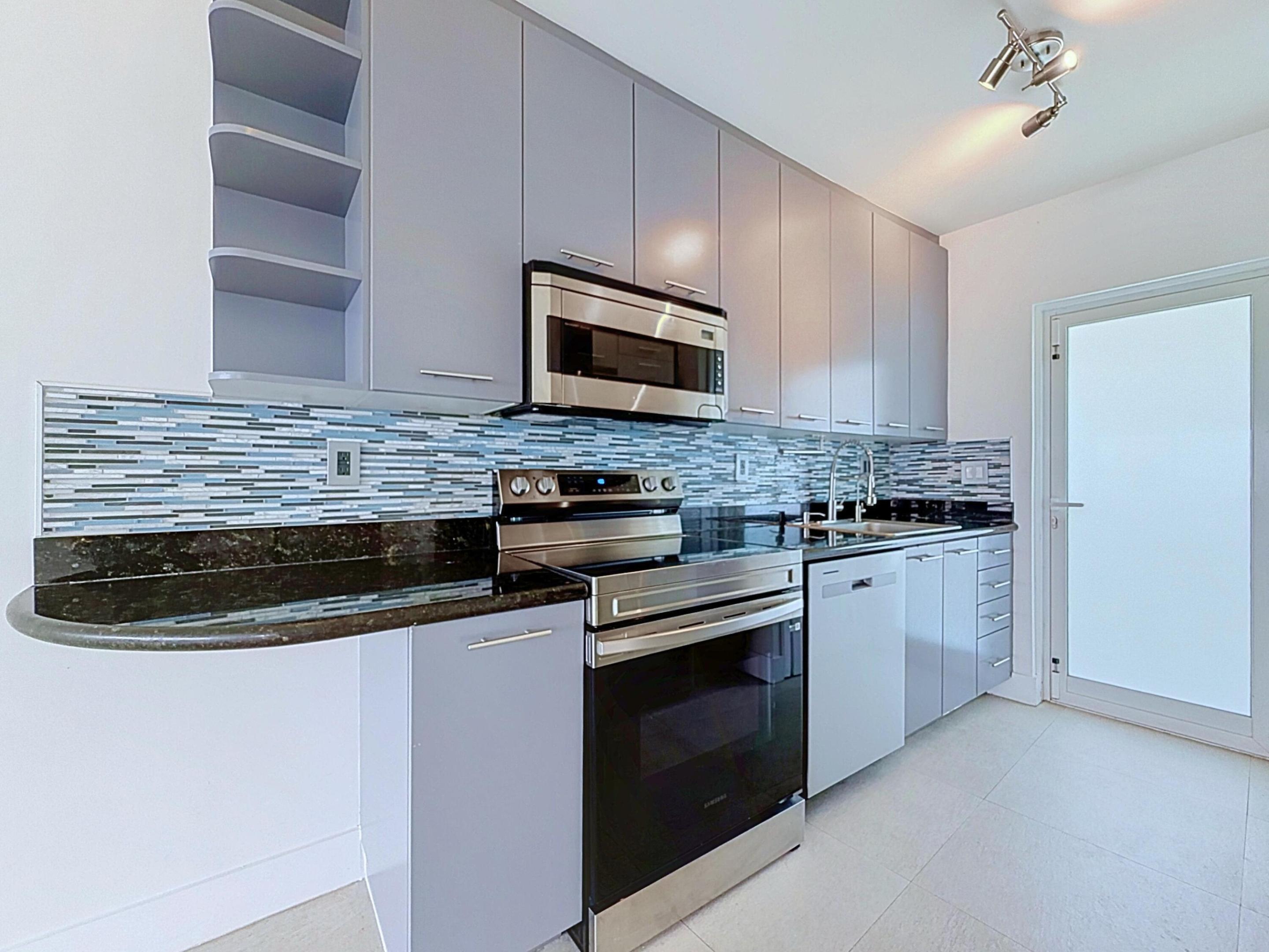 3250 NE 28th Street 809