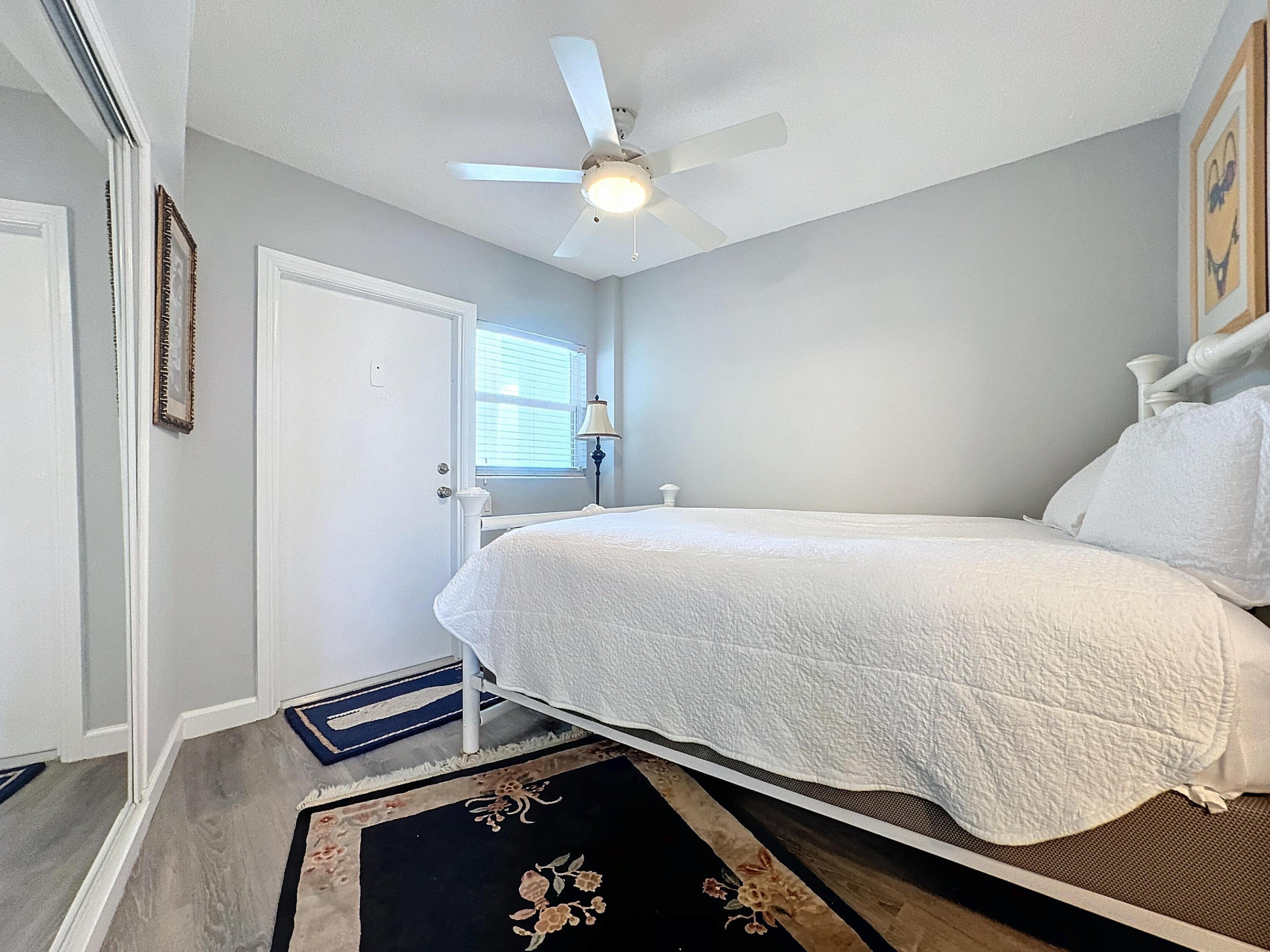3250 NE 28th Street 707
