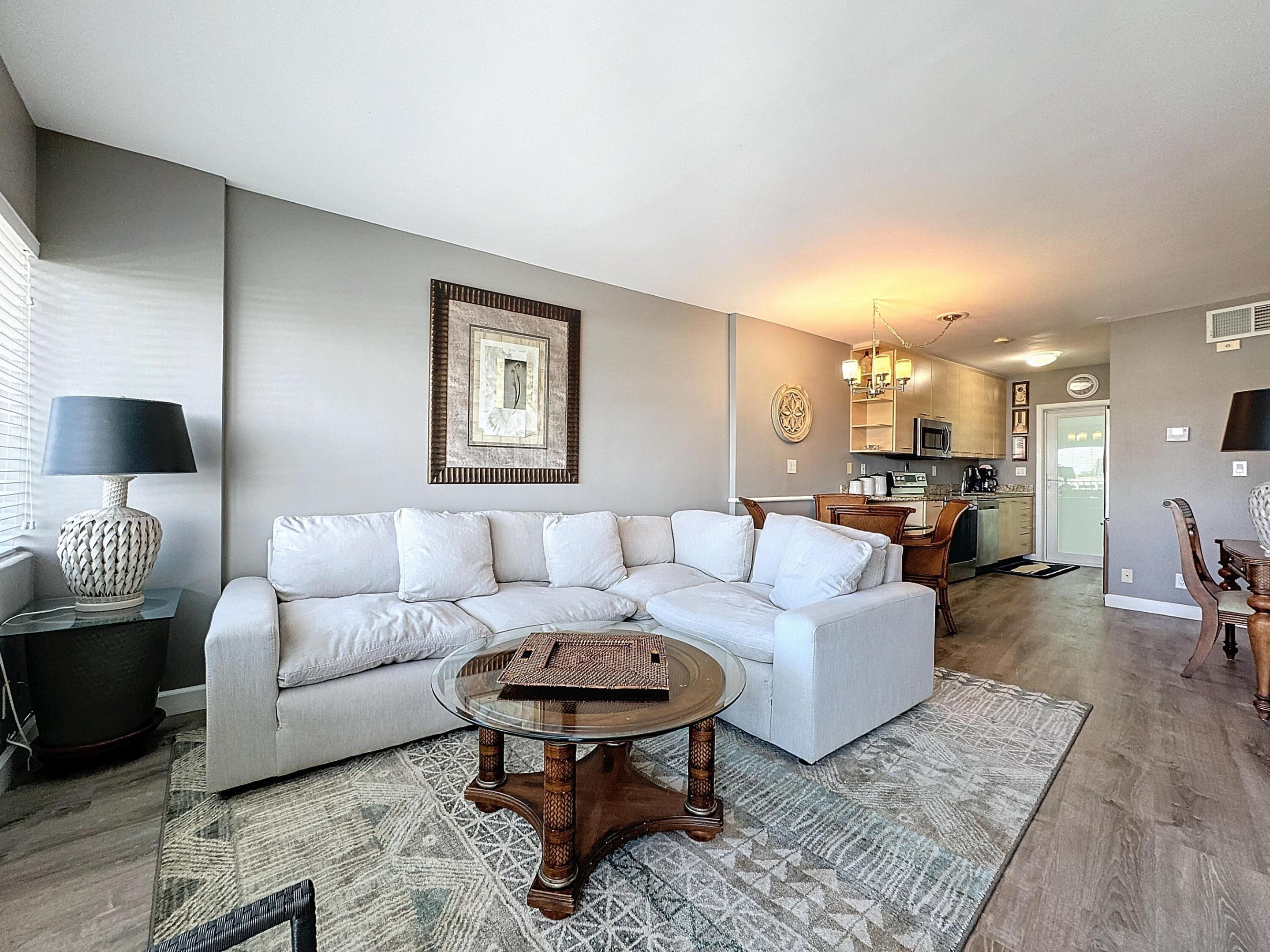 3250 NE 28th Street 707