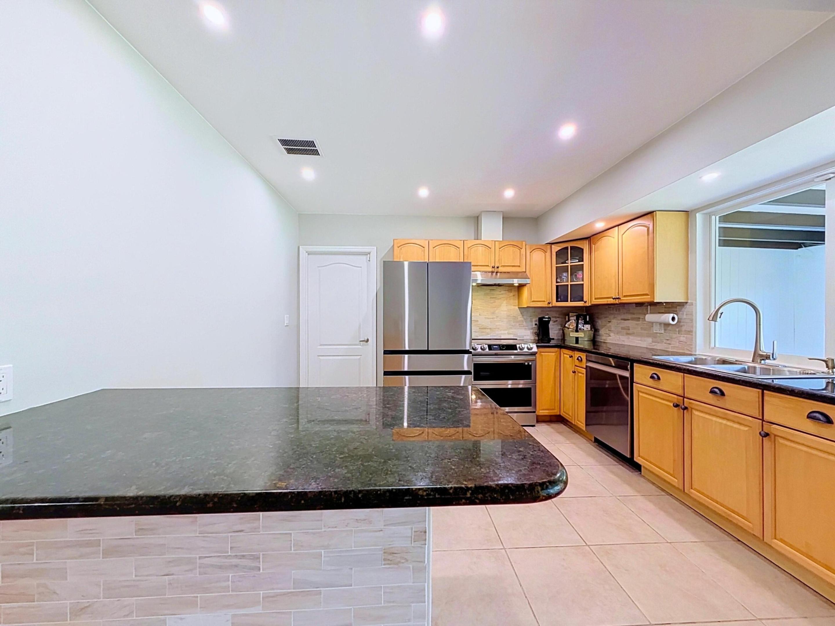 2621 NE 51ST Court