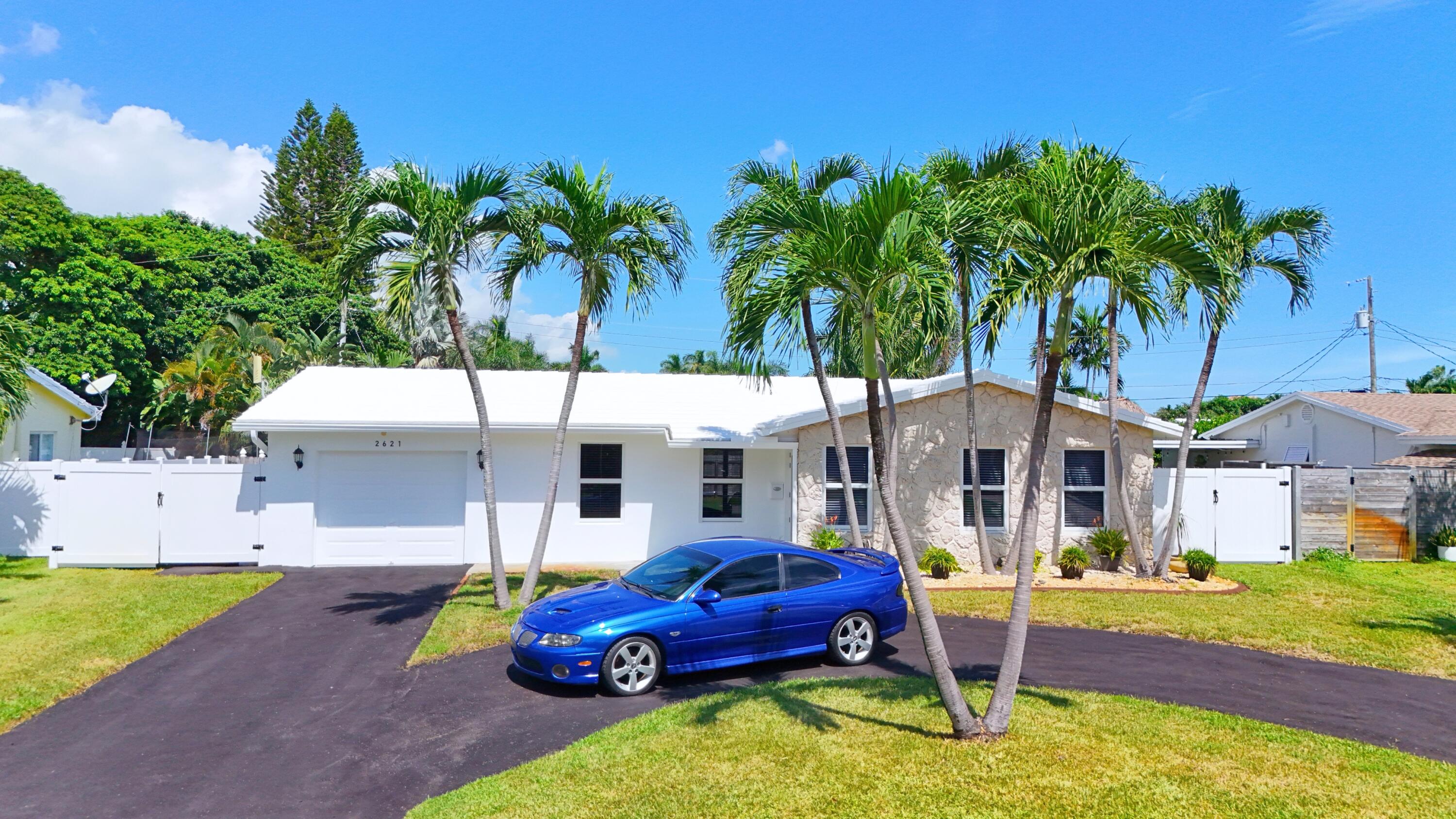 2621 NE 51ST Court
