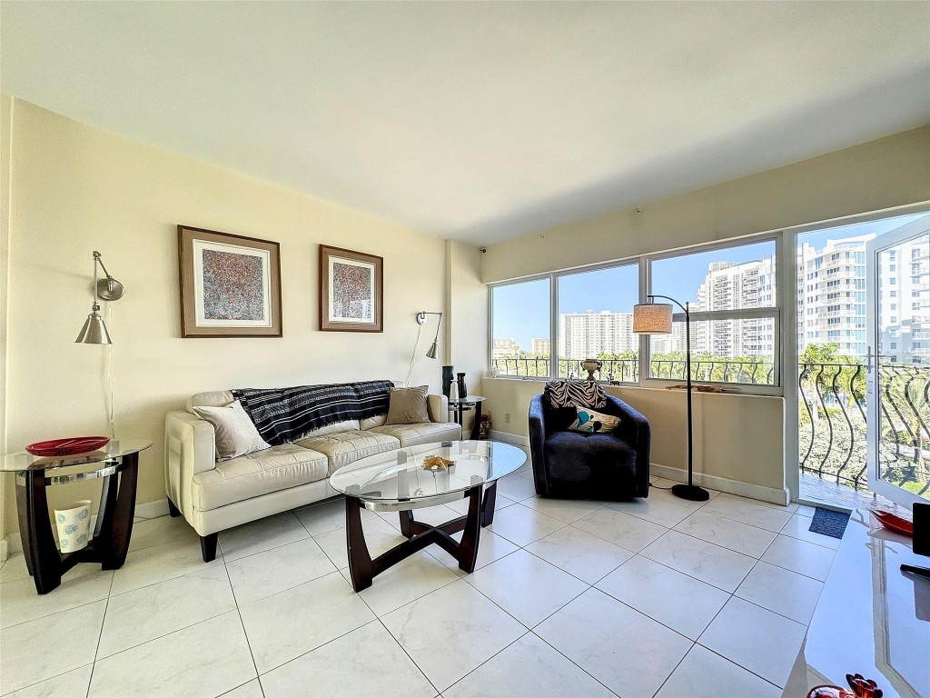 3250 NE 28th Street Unit: 604