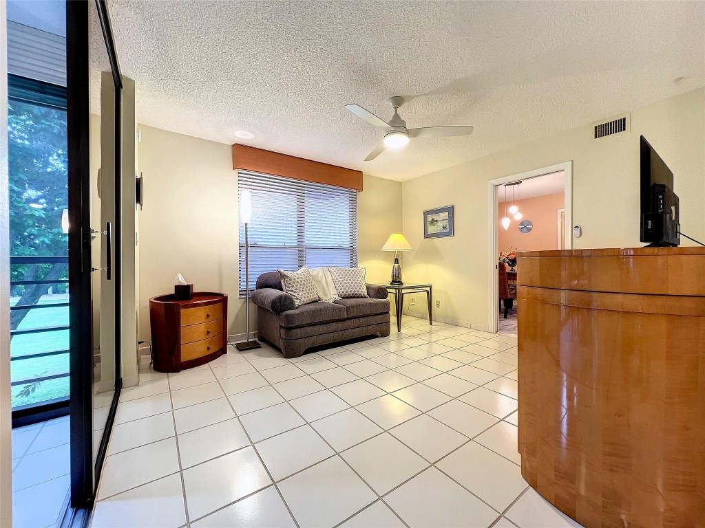 7578 Regency Lake Drive Unit: 301