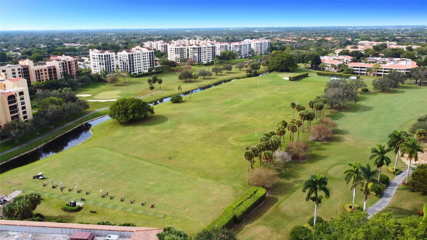 7578 Regency Lake Drive Unit: 301