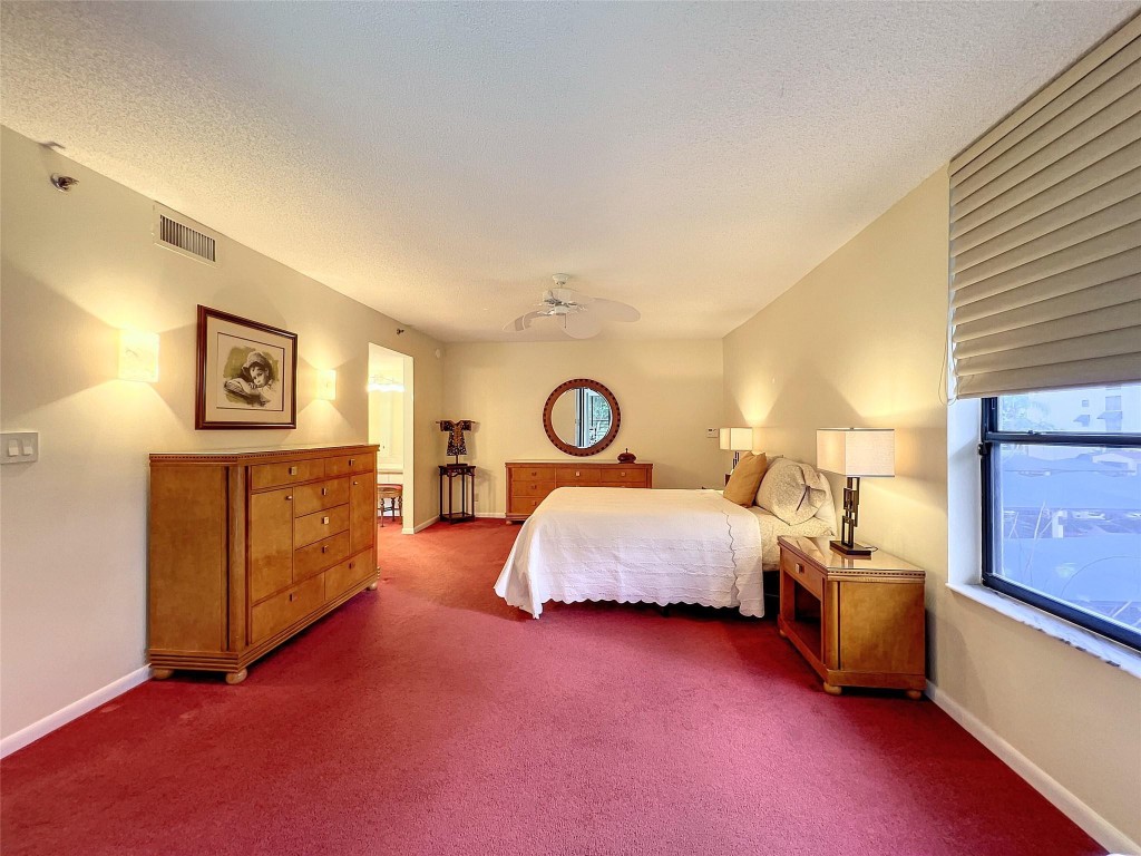 7578 Regency Lake Drive Unit: 301