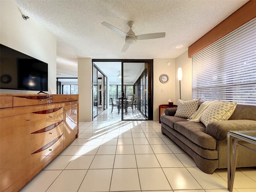 7578 Regency Lake Drive Unit: 301