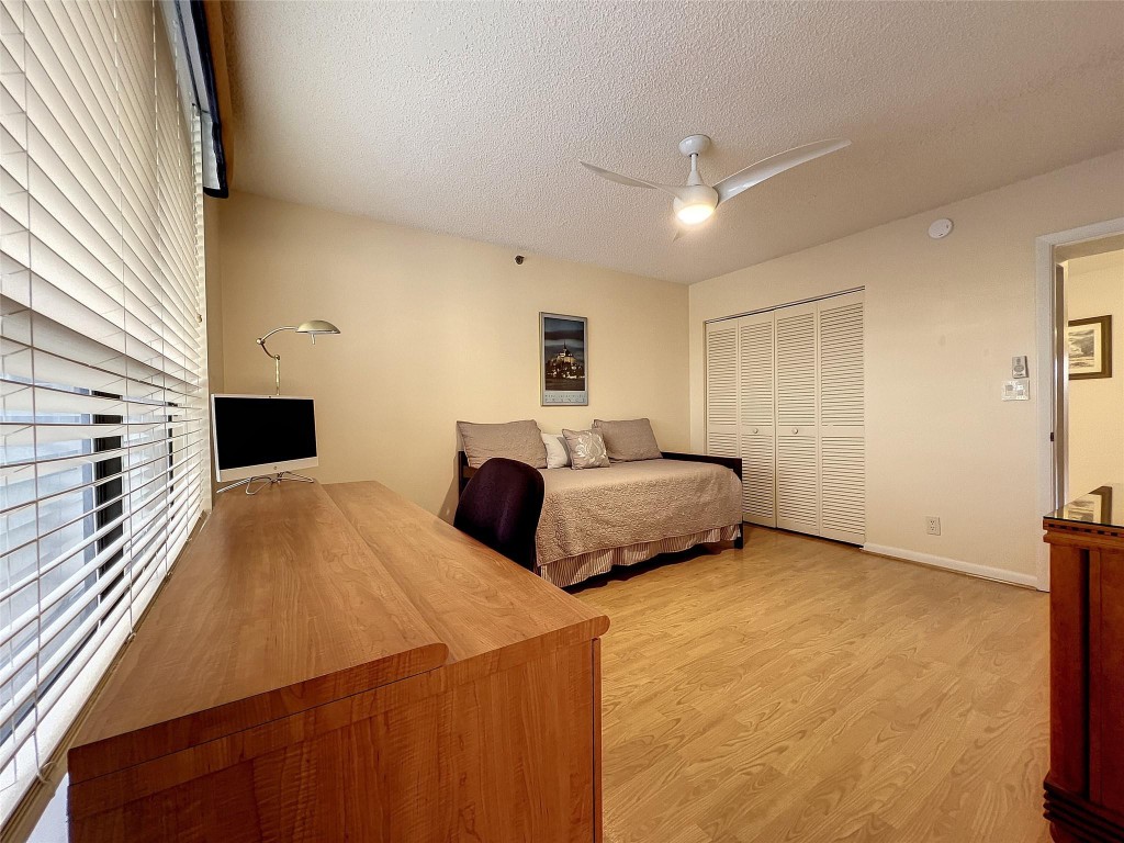 7578 Regency Lake Drive Unit: 301