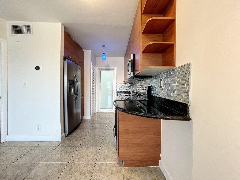 3250 NE 28th Street Unit: 506