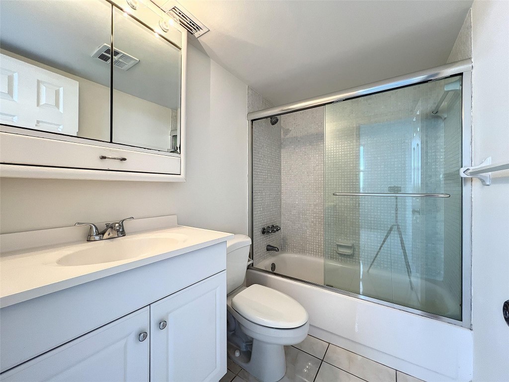 4501 NE 21st Ave Unit: 302