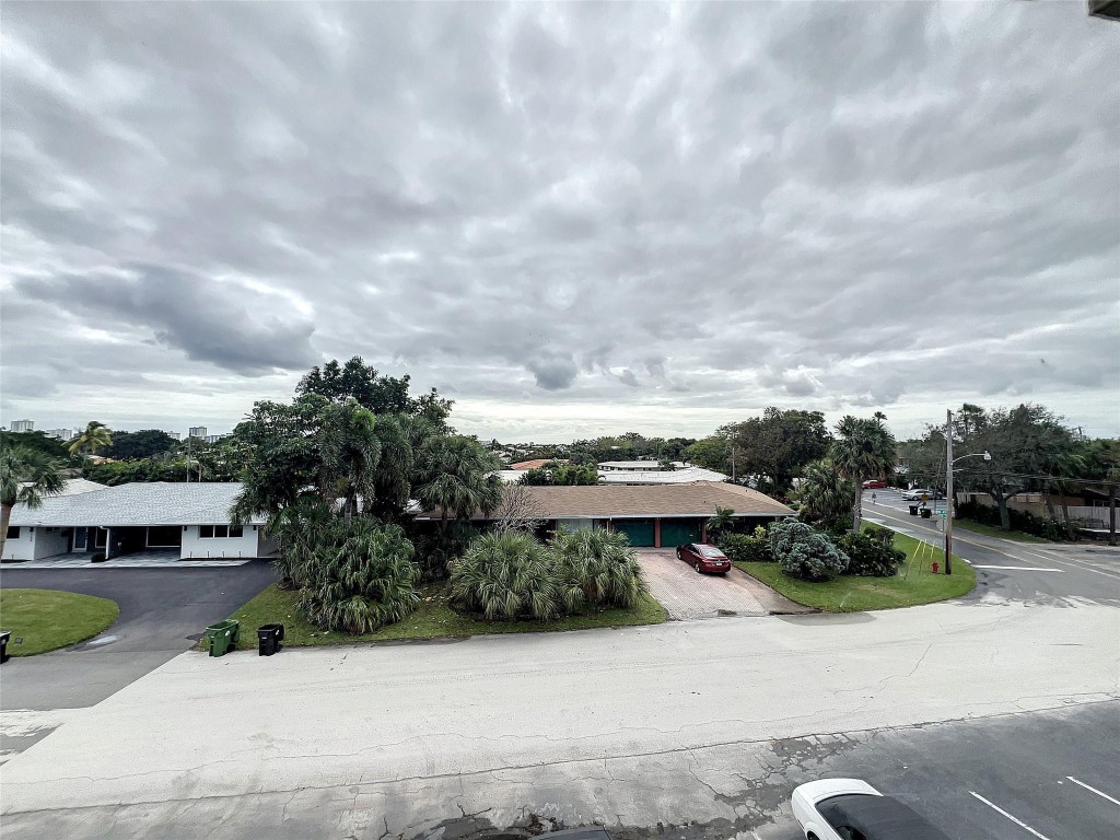 4501 NE 21st Ave Unit: 302