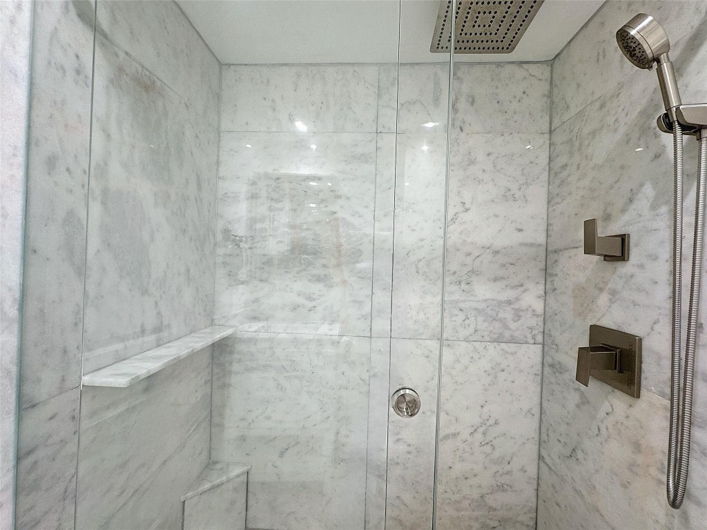 3250 NE 28th Street Unit: 211