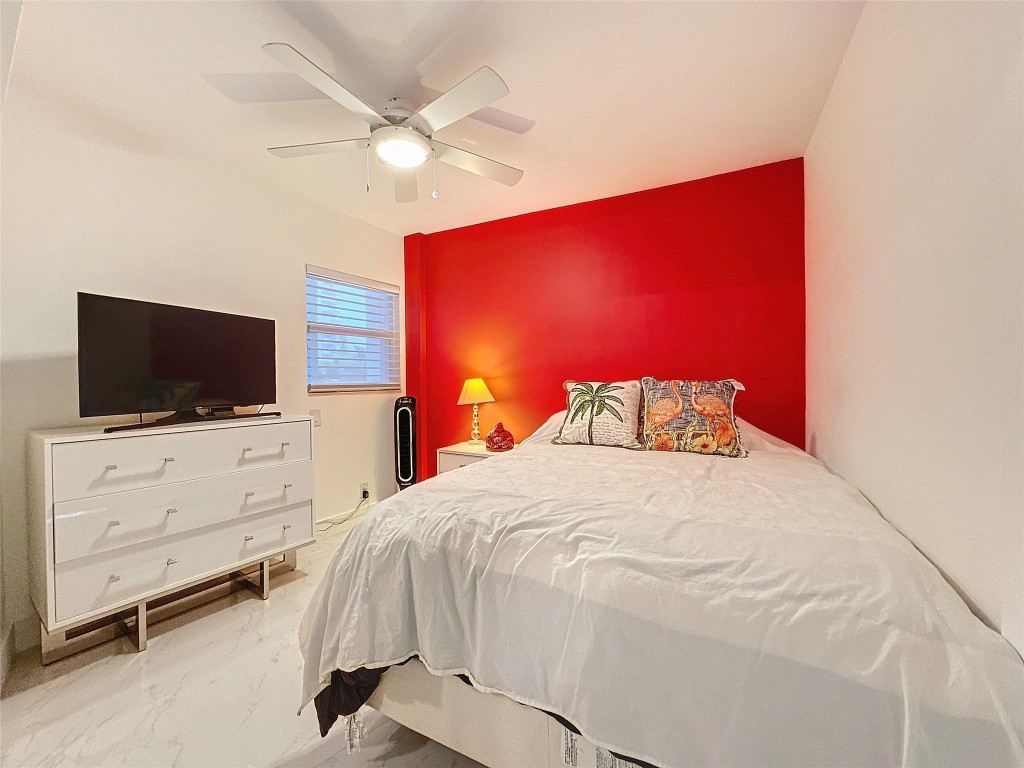 3250 NE 28th Street Unit: 211