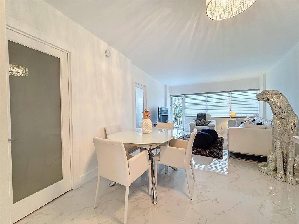 3250 NE 28th Street Unit: 211