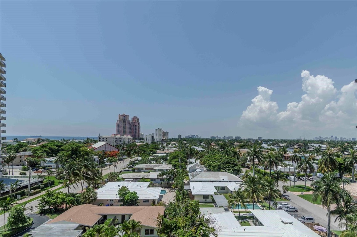 3250 NE 28th Street Unit: 211